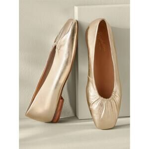 Seychelles Womens Little Things Flats US 6.5 EU 37 Platinum Gold Leather NWOB